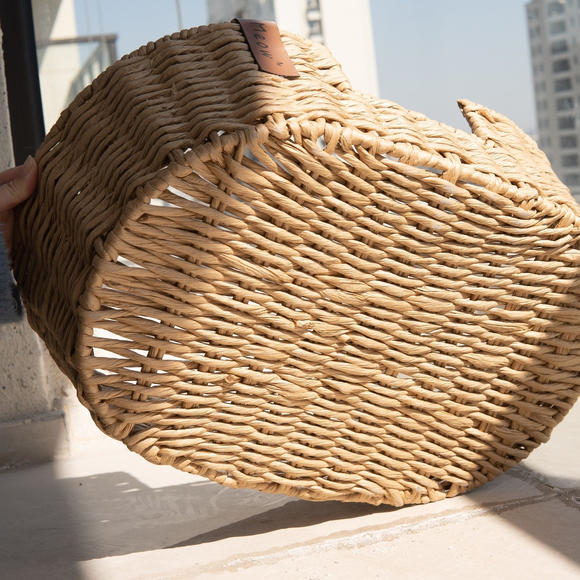 Hand-woven Warm